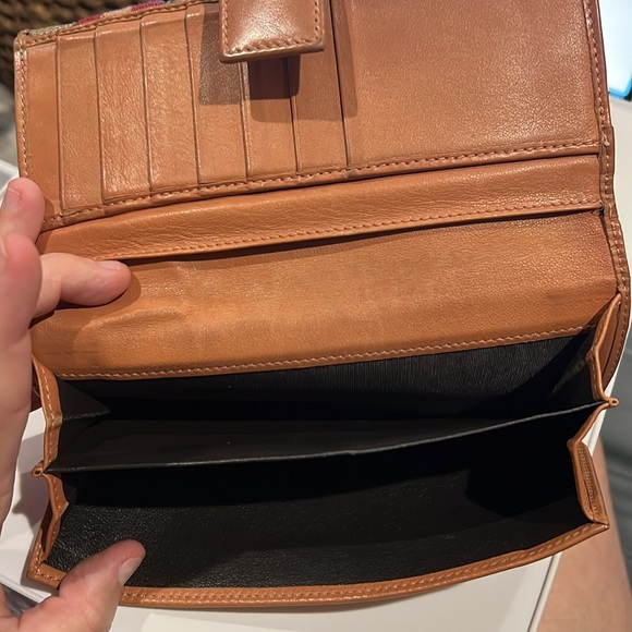 Gucci GG Double Sided Long Wallet with Burgundy & Beige Stripes - Pre-Loved - Picture 8 of 12